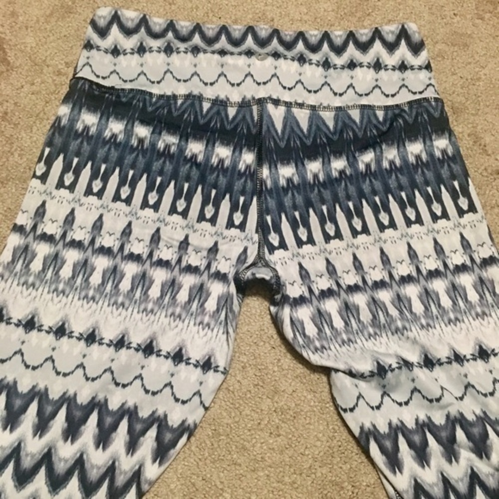 90 Degrees yoga pants - Picture 3 of 3